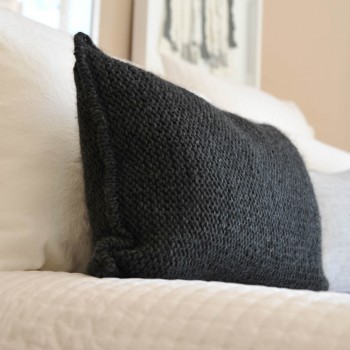 Anthracite alpaca cushion